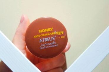 Atreus蜂蜜龟裂膏怎么样？滋润效果好吗？-1