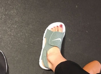 耐克童装凉鞋怎么样？好看吗？