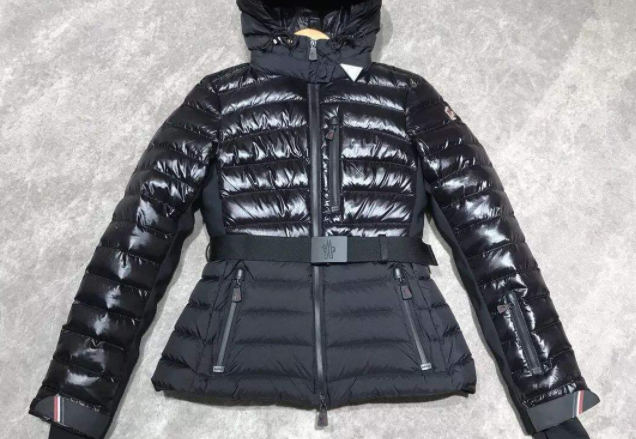 蒙口羽绒服黑标系列?是户外羽绒服吗? 蒙口羽绒服黑标系列?是户外羽绒服吗?