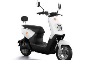 雅迪最新款电动车2018？雅迪电动车型号推荐？-3