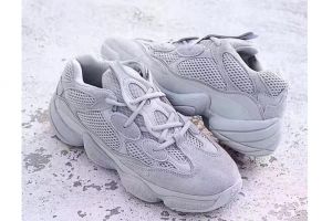 Yeezy500海盐是正常码吗？yeezy 500偏码吗？-1