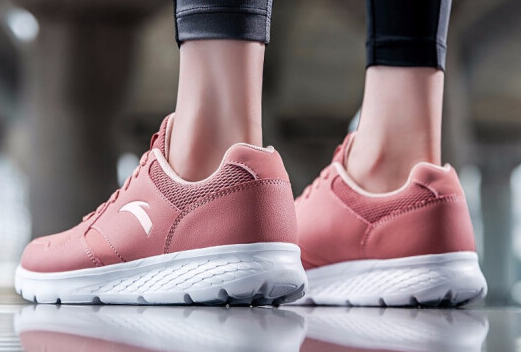安踏女款跑鞋哪个好?安踏女款跑鞋款式推荐? 安踏女款跑鞋哪个好?安踏女款跑鞋款式推荐?