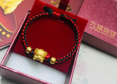 小猪宝宝快要出生啦,准妈咪要准备些什么呢? 小猪宝宝快要出生啦,准妈咪要准备些什么呢?