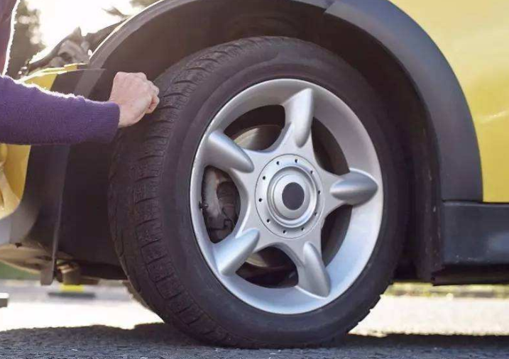 老司机告诉你春节长途开车 出发前车子要做哪些检查? 老司机告诉你春节长途开车 出发前车子要做哪些检查?