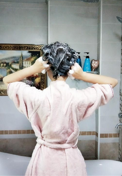 怎样让头发变得柔顺?烫染受损发质必看指南 怎样让头发变得柔顺?烫染受损发质必看指南