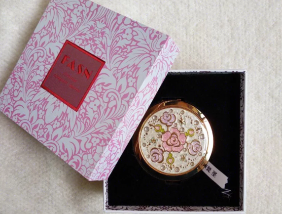 男同胞抓紧啊 女友情人节礼物准备了吗 男同胞抓紧啊 女友情人节礼物准备了吗