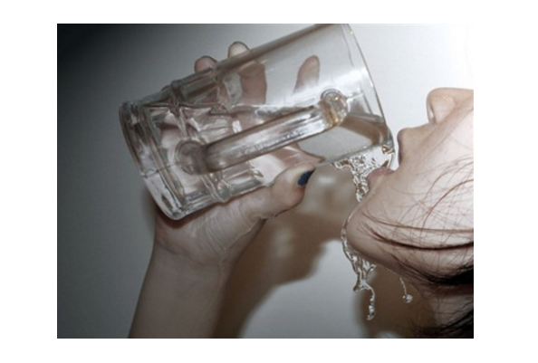 冬季适合做哪些运动,冬季运动该注意什么。 冬季适合做哪些运动,冬季运动该注意什么。