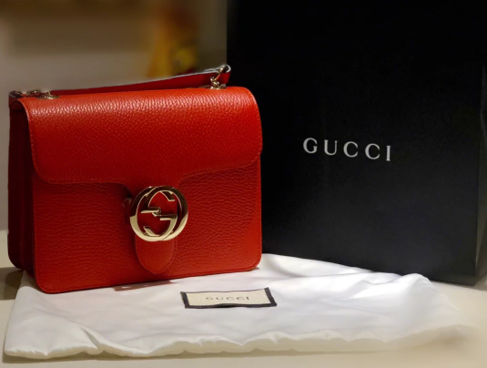 来了老弟,女友情人节礼物买了没 来了老弟,女友情人节礼物买了没