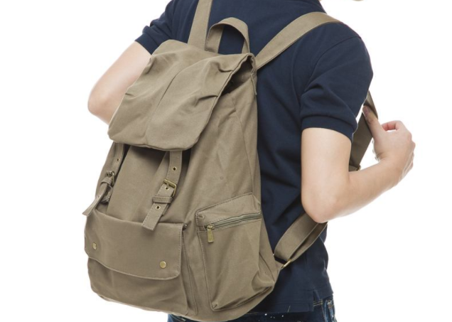 男士双肩包搭配要注意这4个误区 男士双肩包搭配要注意这4个误区