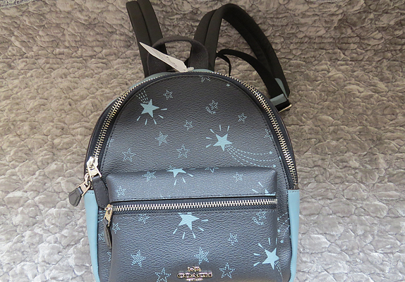 女生需要一款精致的双肩包 大牌双肩包开箱分享 女生需要一款精致的双肩包 大牌双肩包开箱分享