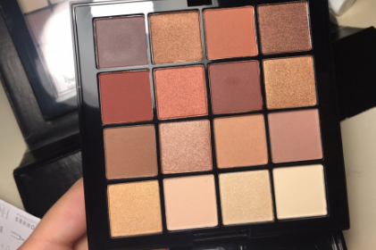 热门眼影盘哪款好 三款眼影盘推荐 热门眼影盘哪款好 三款眼影盘推荐