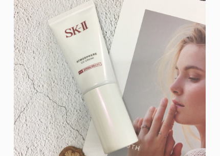 你还在用粉底液吗?来试试CC霜 你还在用粉底液吗?来试试CC霜