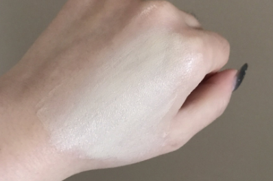 你还在用粉底液吗?来试试CC霜 你还在用粉底液吗?来试试CC霜