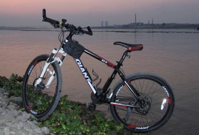 还在纠结山地车买哪个?大神给你推荐六款性价比高的山地车 还在纠结山地车买哪个?大神给你推荐六款性价比高的山地车