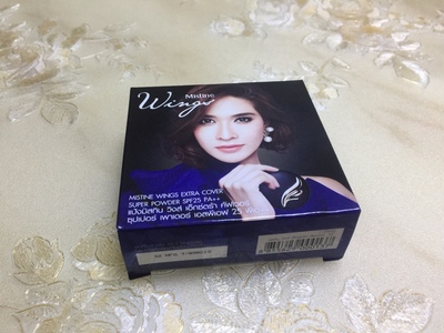 想要控油又滋润 Mistine轻薄羽翼粉饼可以一试 想要控油又滋润 Mistine轻薄羽翼粉饼可以一试