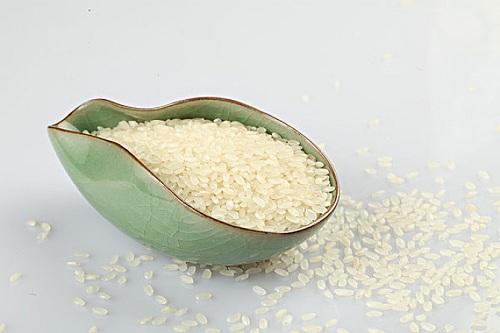 脸上突然长斑怎么去掉?去除脸上长斑的小妙招 脸上突然长斑怎么去掉?去除脸上长斑的小妙招