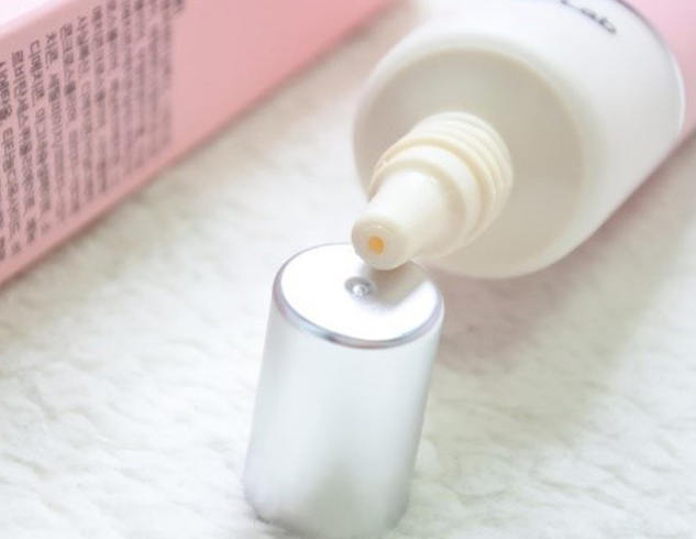 五款妆前乳来帮你 改善你的暗沉气色 五款妆前乳来帮你 改善你的暗沉气色