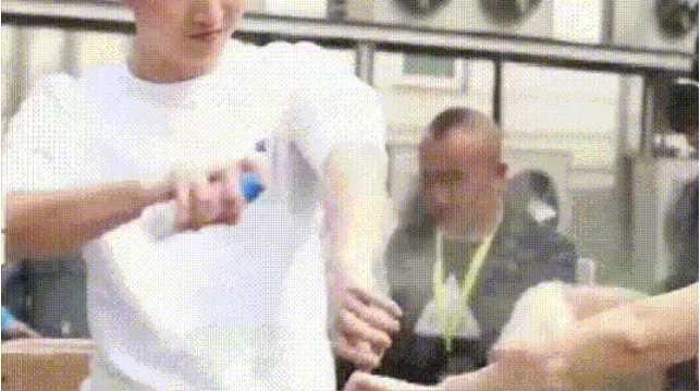 网红都爱的防晒好物 蓝蜥蜴物理防晒霜有什么不一样的地方 网红都爱的防晒好物 蓝蜥蜴物理防晒霜有什么不一样的地方