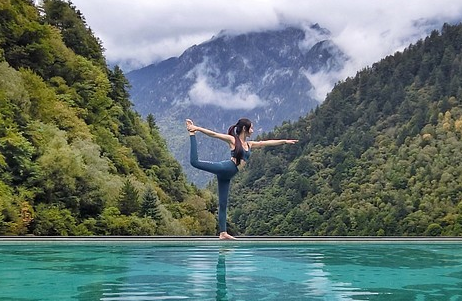 好物分享——什么样的运动服 女生穿着健身又美又吸睛 好物分享——什么样的运动服 女生穿着健身又美又吸睛