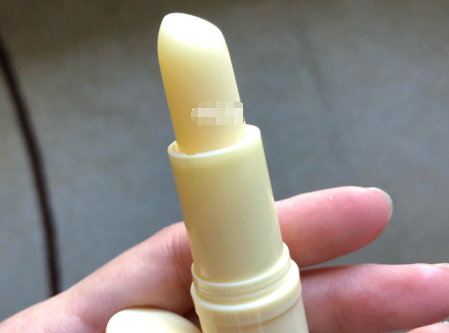 曼秀雷敦蜂蜜润唇膏好用吗?成分安全吗? 曼秀雷敦蜂蜜润唇膏好用吗?成分安全吗?