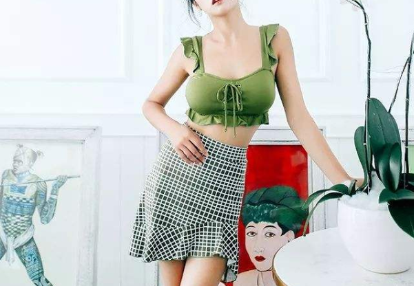 泳衣怎么选款式？谁能推荐几家店铺？