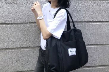 herschel手提包如何？容量大吗？-1