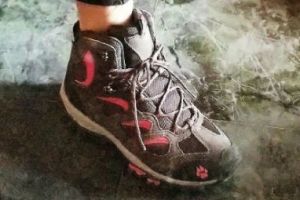 狼爪登山鞋怎么样？穿着舒服吗？-1