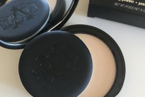kat von d粉饼色号？妆感怎么样？-1