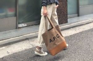 apc帆布包好吗？可以沾水吗？-1