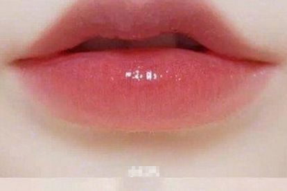美丽符号的唇油测评？使用效果怎么样？-1