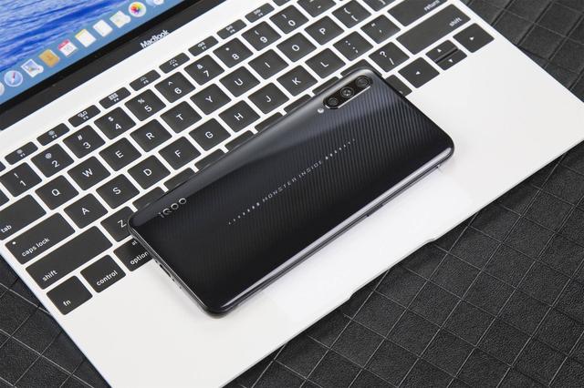 真忍不住,618提前下手!拿下iQOO武士黑,到货上手两字——真香 真忍不住,618提前下手!拿下iQOO武士黑,到货上手两字——真香