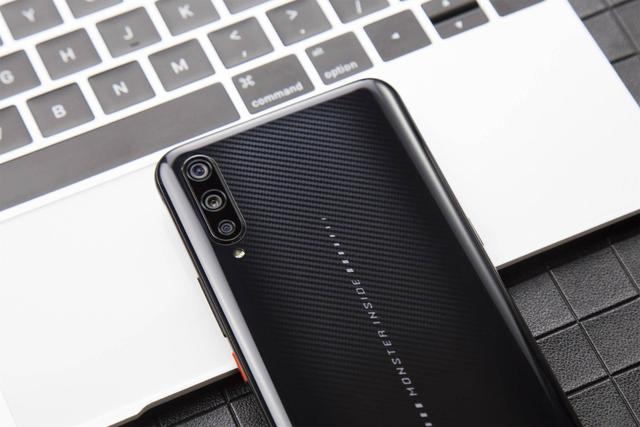 真忍不住,618提前下手!拿下iQOO武士黑,到货上手两字——真香 真忍不住,618提前下手!拿下iQOO武士黑,到货上手两字——真香