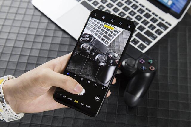 真忍不住,618提前下手!拿下iQOO武士黑,到货上手两字——真香 真忍不住,618提前下手!拿下iQOO武士黑,到货上手两字——真香