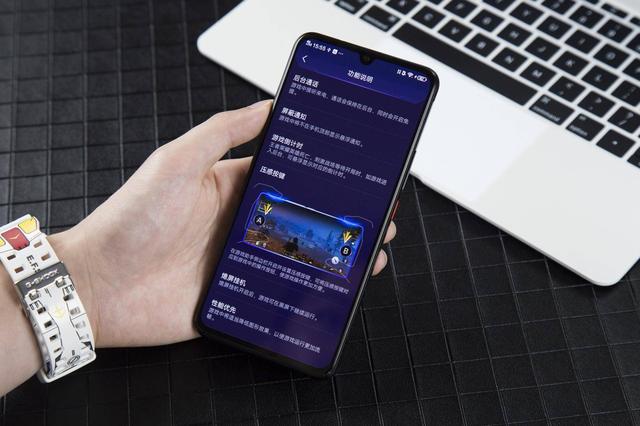 真忍不住,618提前下手!拿下iQOO武士黑,到货上手两字——真香 真忍不住,618提前下手!拿下iQOO武士黑,到货上手两字——真香