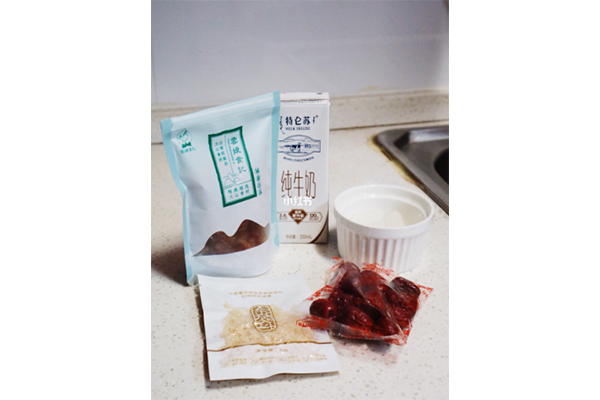 夏天吃出水光肌的小tips——进口奶锅轻松打造 夏天吃出水光肌的小tips——进口奶锅轻松打造