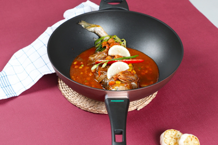 进口炒锅意悠芙让你煎鱼不粘锅不掉皮 进口炒锅意悠芙让你煎鱼不粘锅不掉皮