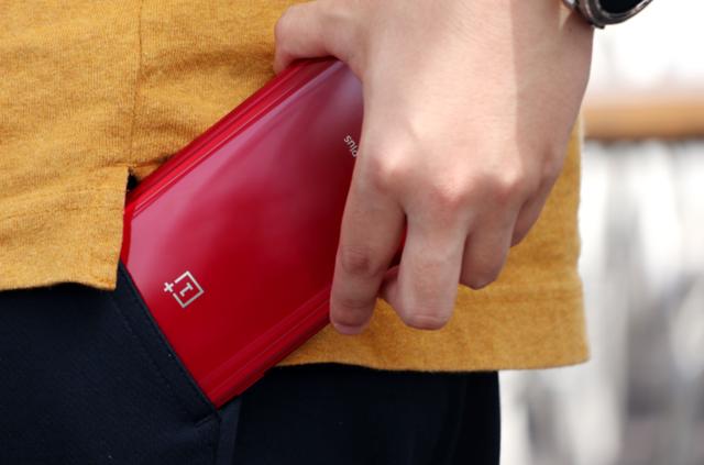 一加7真实上手体验:这个价位的真机皇 一加7真实上手体验:这个价位的真机皇