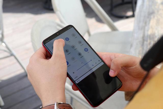 一加7真实上手体验:这个价位的真机皇 一加7真实上手体验:这个价位的真机皇