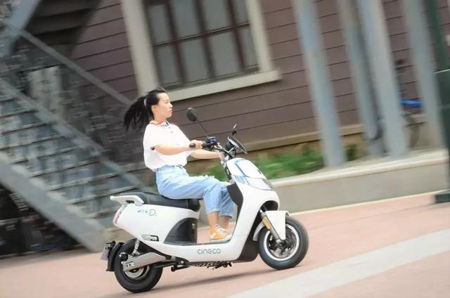 宗申电动摩托车森蓝评测,均速20续航可达100km,匀速40续航仅60k 宗申电动摩托车森蓝评测,均速20续航可达100km,匀速40续航仅60k