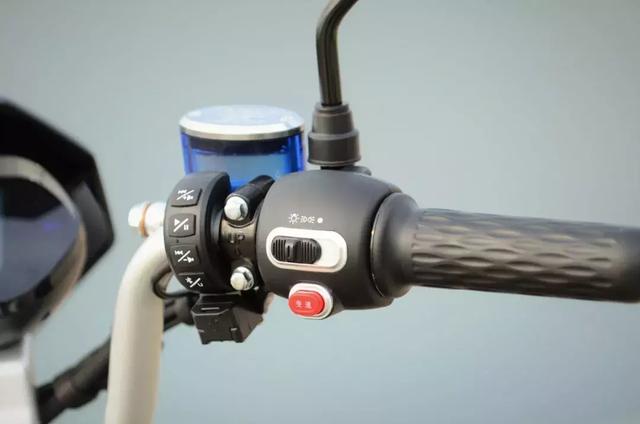 宗申电动摩托车森蓝评测,均速20续航可达100km,匀速40续航仅60k 宗申电动摩托车森蓝评测,均速20续航可达100km,匀速40续航仅60k