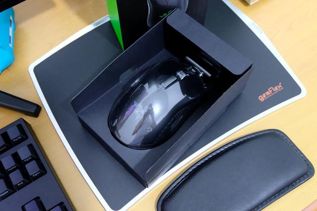 雷蛇曼巴眼镜蛇无线双模版 入手体验 雷蛇曼巴眼镜蛇无线双模版 入手体验