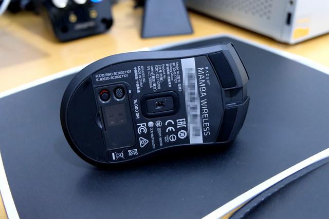 雷蛇曼巴眼镜蛇无线双模版 入手体验 雷蛇曼巴眼镜蛇无线双模版 入手体验