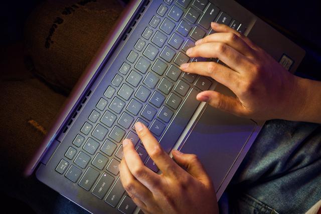 戴尔灵越5390不止是生产力工具,更为轻薄本立了好榜样 戴尔灵越5390不止是生产力工具,更为轻薄本立了好榜样