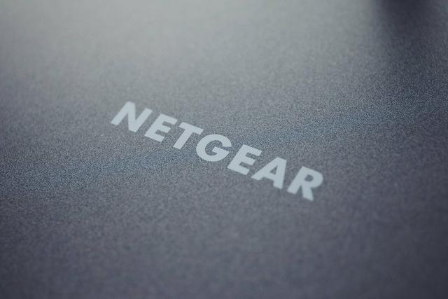 经典的「旗舰路由」，Netgear R7000 上手体验