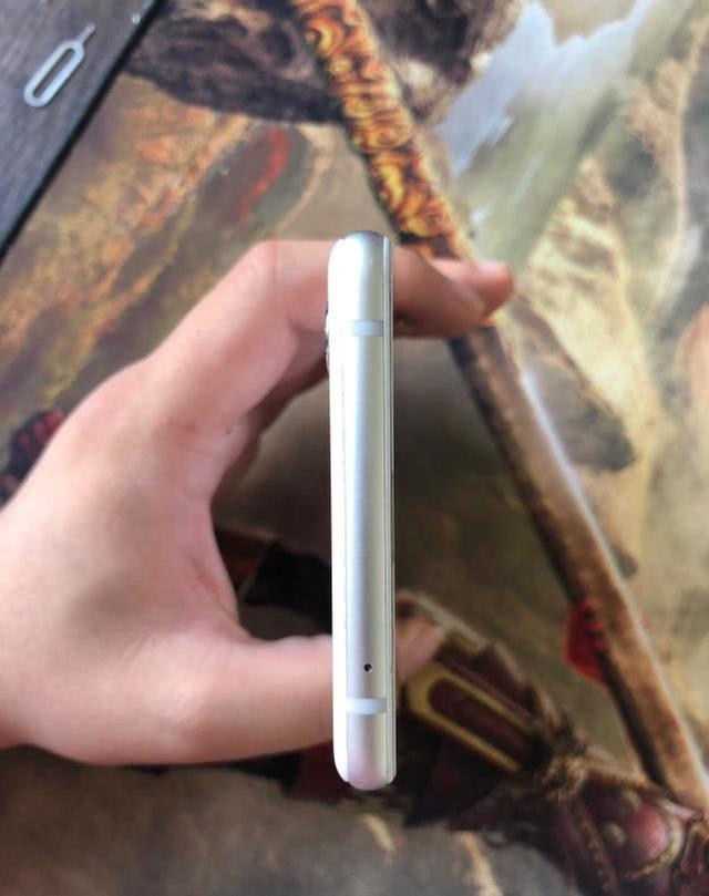 小米跳水王：从3599降至1899，网友：后悔买早了