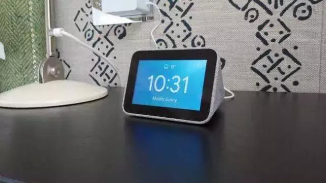 Echo Show 5 对比联想智能时钟 哪款更适合你的卧室 Echo Show 5 对比联想智能时钟 哪款更适合你的卧室