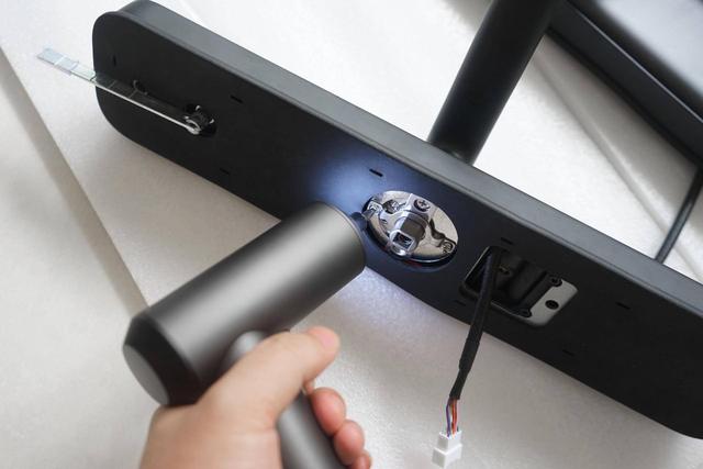 米家电动螺丝刀:装智能锁男人都该拥有的工具 米家电动螺丝刀:装智能锁男人都该拥有的工具