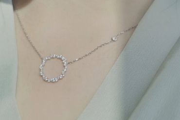 斯通亨奇项链价格？斯通亨奇女士项链是什么材质？-1