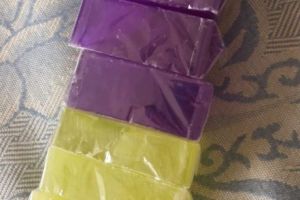 阿芙的精油皂好用吗？适合什么肤质？-1