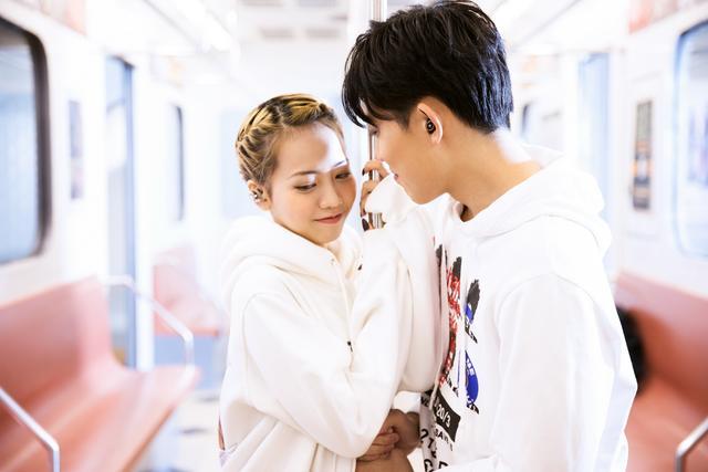 黑科技流行趋势,酷狗真无线耳机潮搭实用必备 黑科技流行趋势,酷狗真无线耳机潮搭实用必备